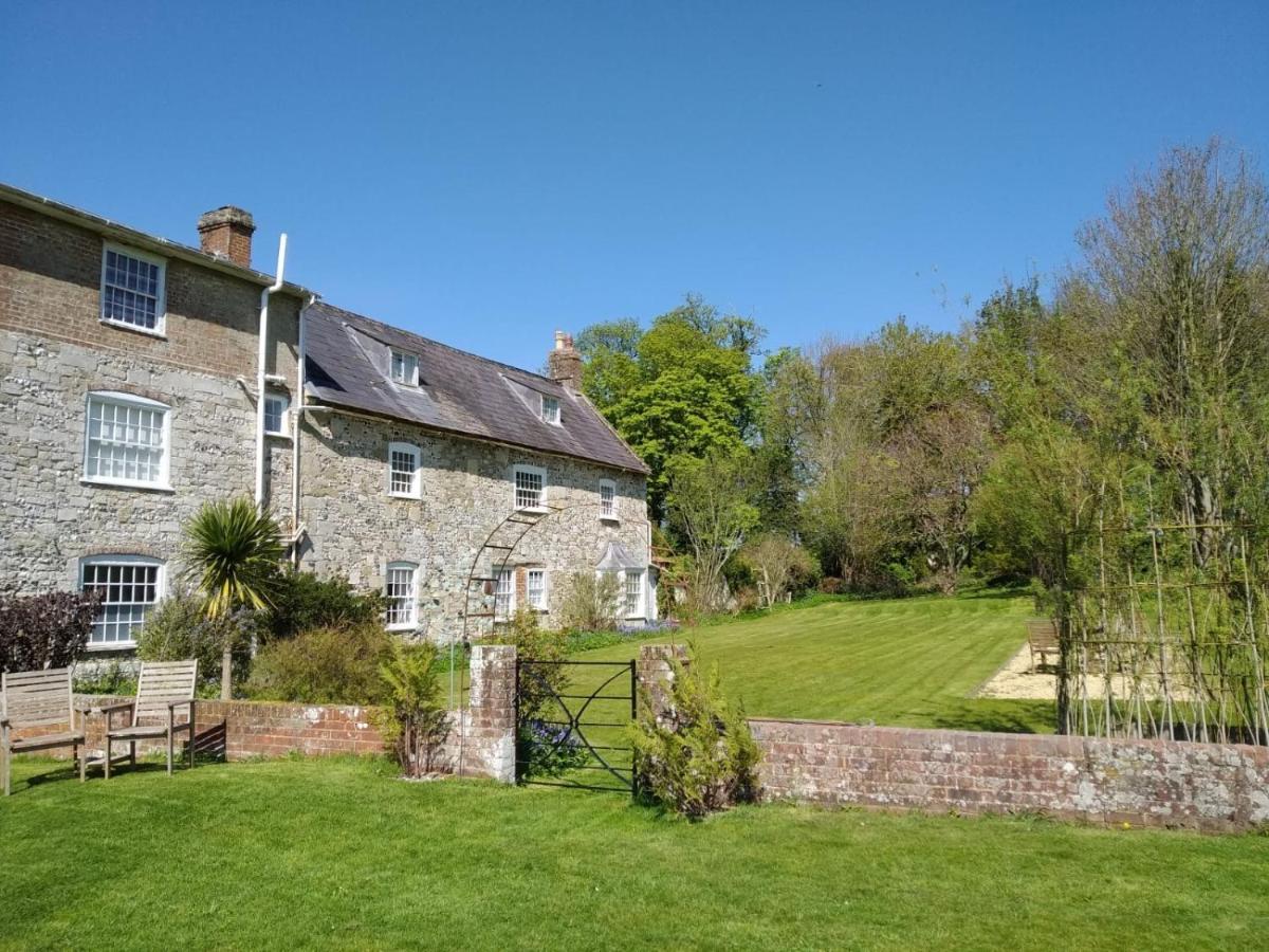Rollestone Manor B&B And Restaurant Shrewton Exterior photo