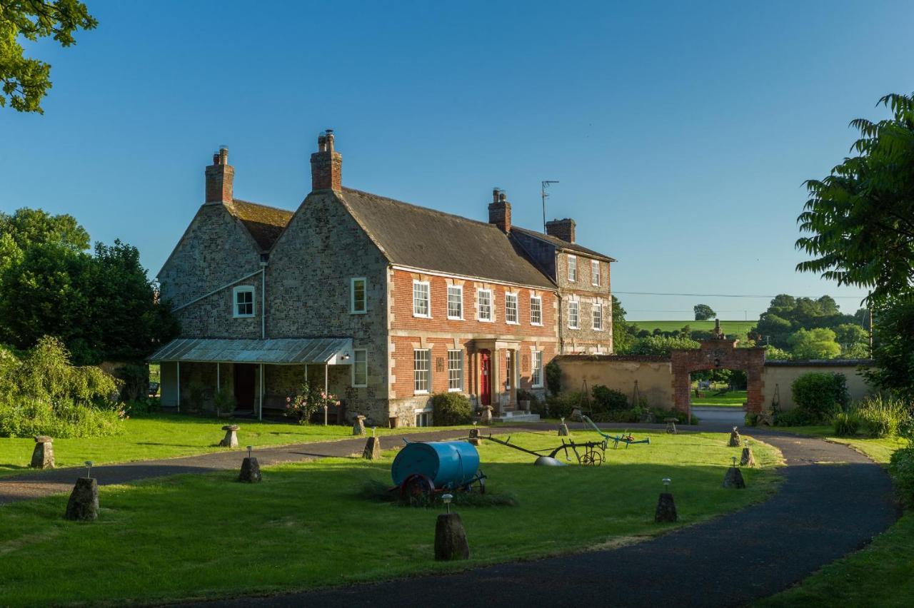 Rollestone Manor B&B And Restaurant Shrewton Exterior photo